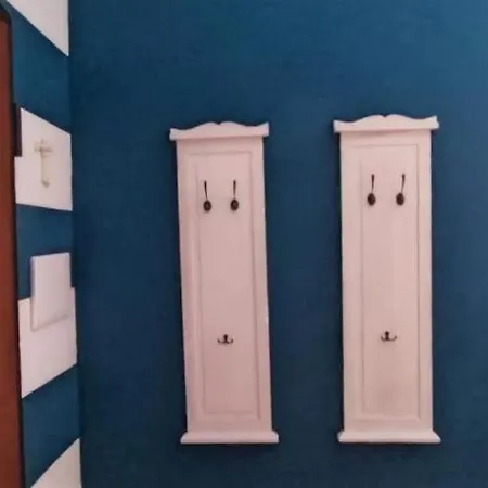 Domus Januarius Apartment *